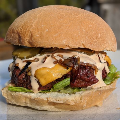 Nutrafarms-Classic-Backyard-Grilled-Burgers-Image-3